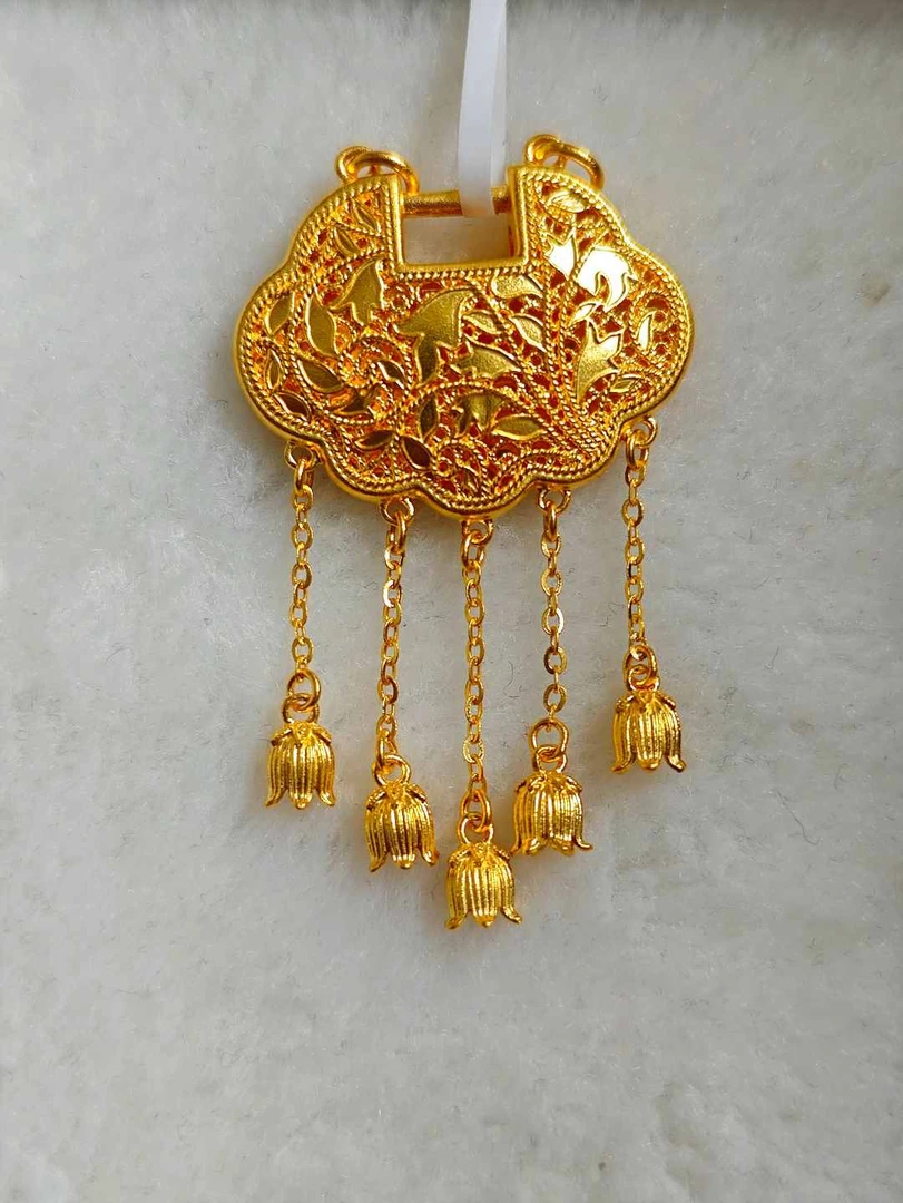 足金999珐琅彩花丝铃兰花锁包素金
