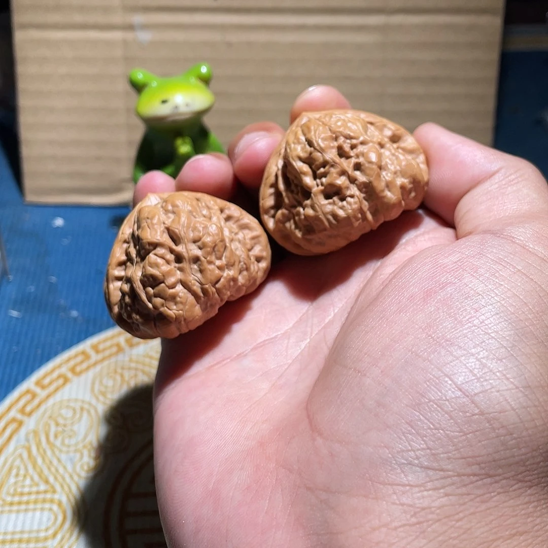 文玩核桃吊坠蛤蟆头