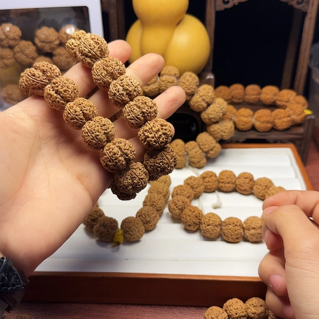 金刚菩提吊坠意**。两个梅花23