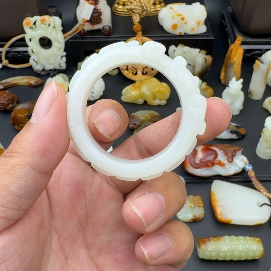 和田玉（糖玉）未镶嵌颈饰