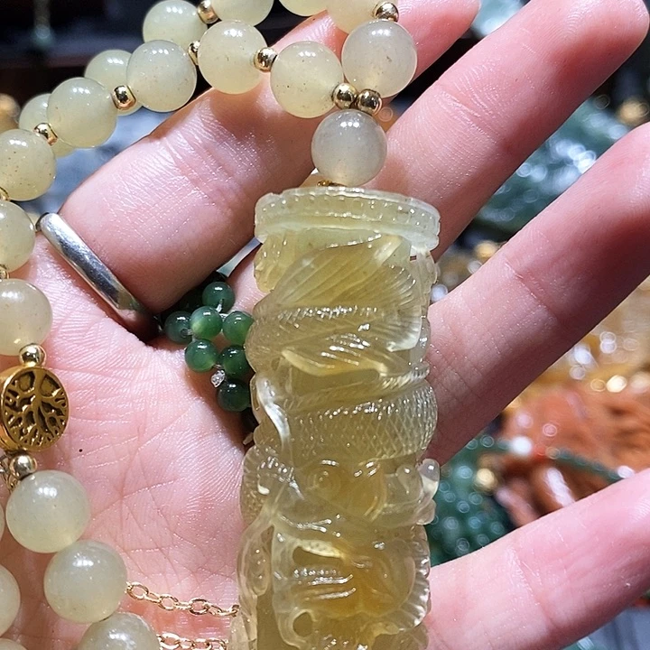 岫玉未镶嵌毛衣链