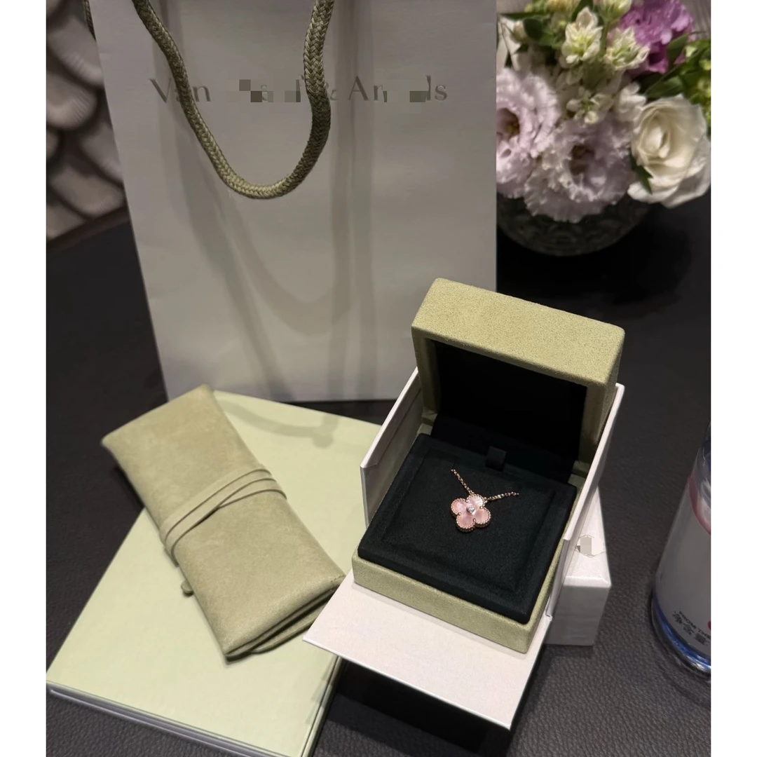 吊坠925银 带钻项链厚镀18K金 粉色