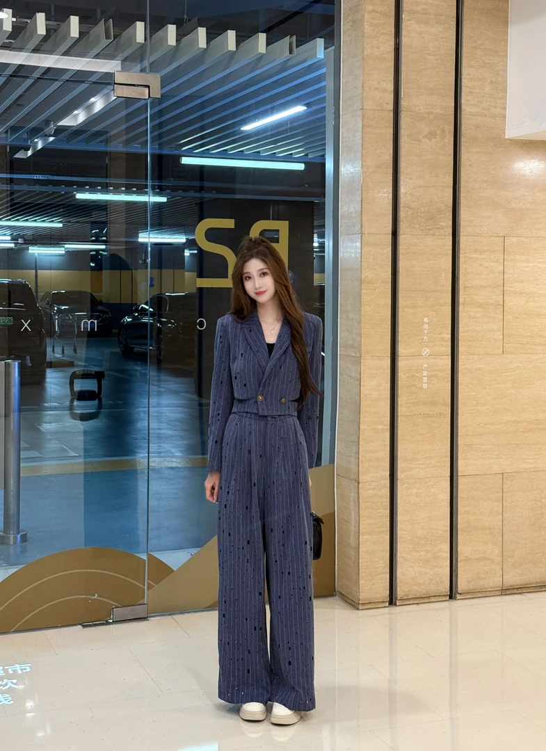 【24TZ076】Liixu高级感西装套装女烫钻镂空外套阔腿裤两件套