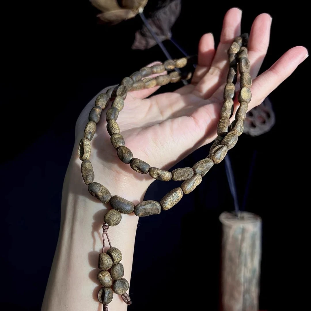 奇楠沉香留疤08多圈沉水浮21克.多样性发一