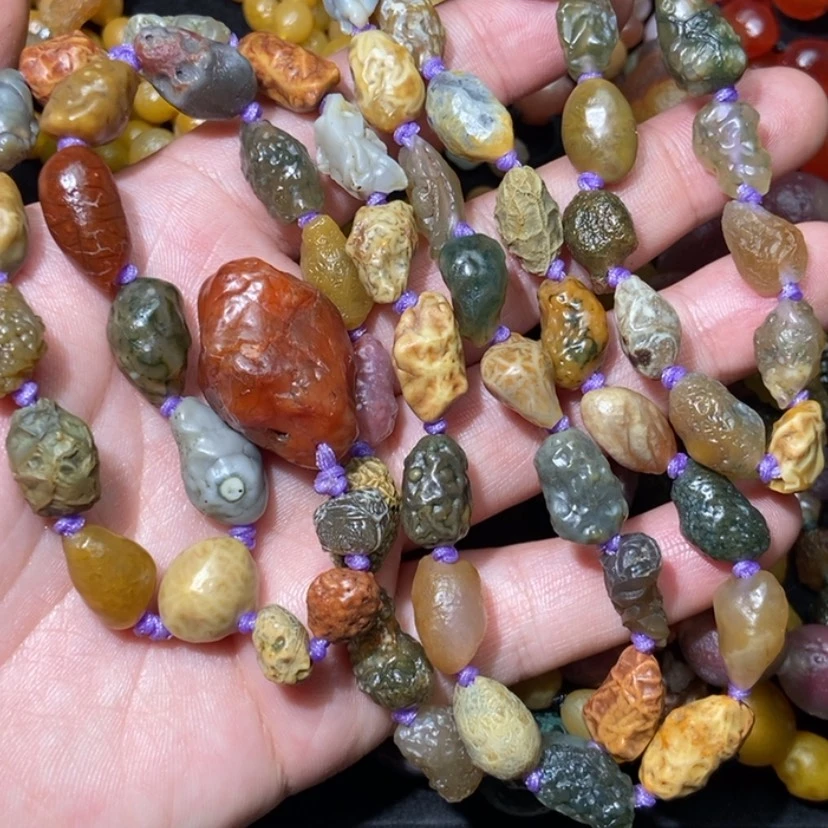 【闪购商品】玛瑙/玉髓项圈合金钱**翁