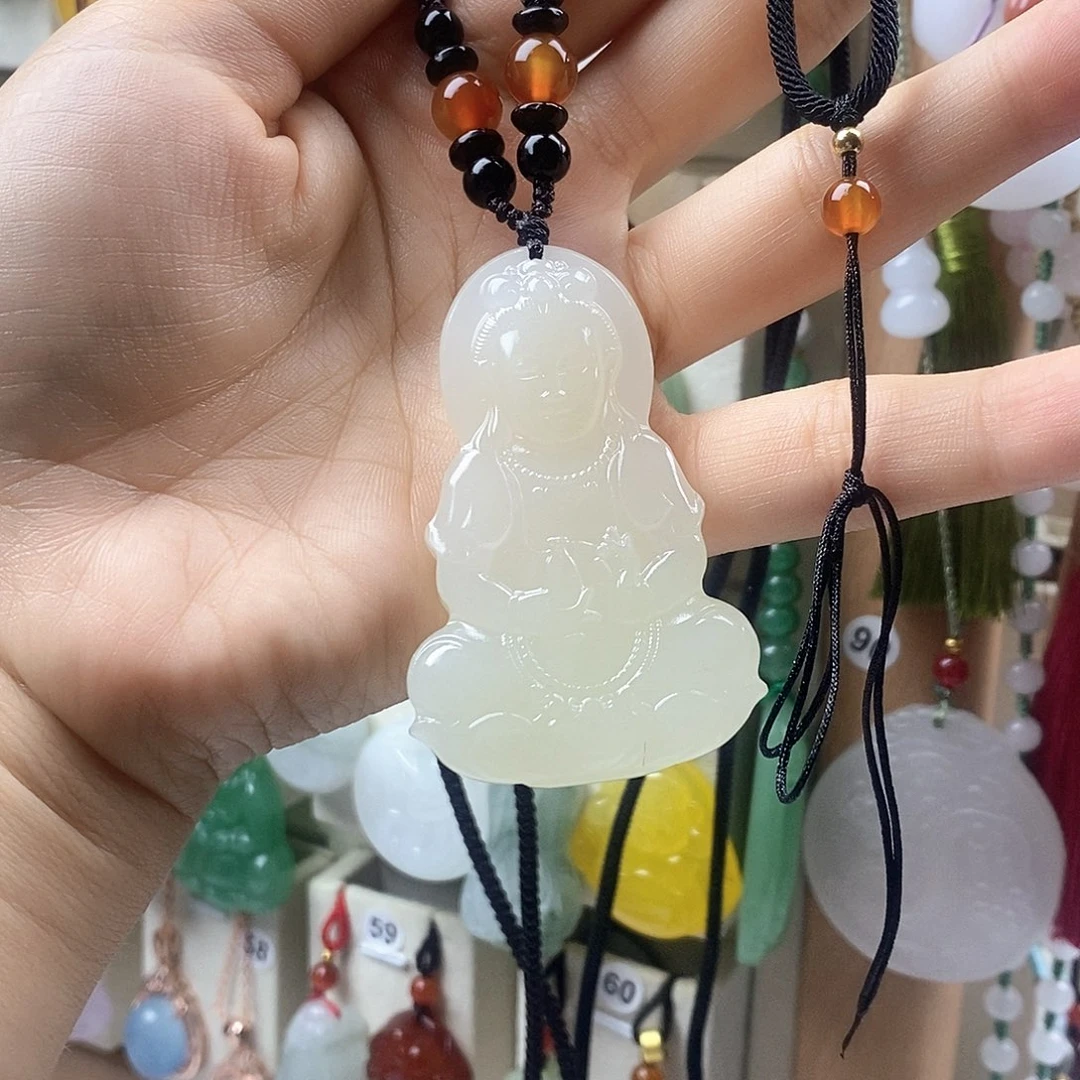 嚣***蛋石英质玉未镶嵌颈饰