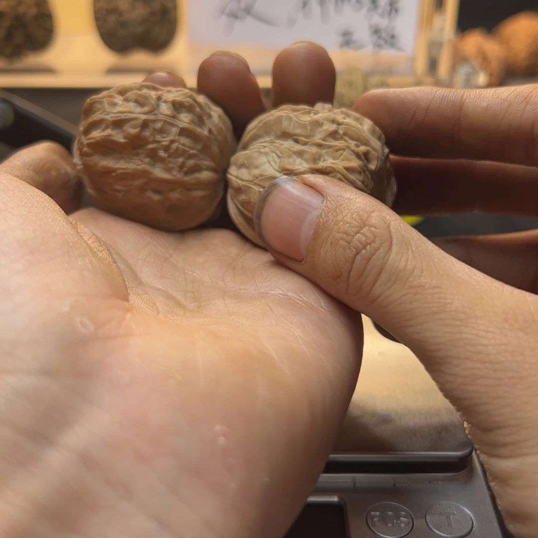年**贝文玩核桃文玩手串