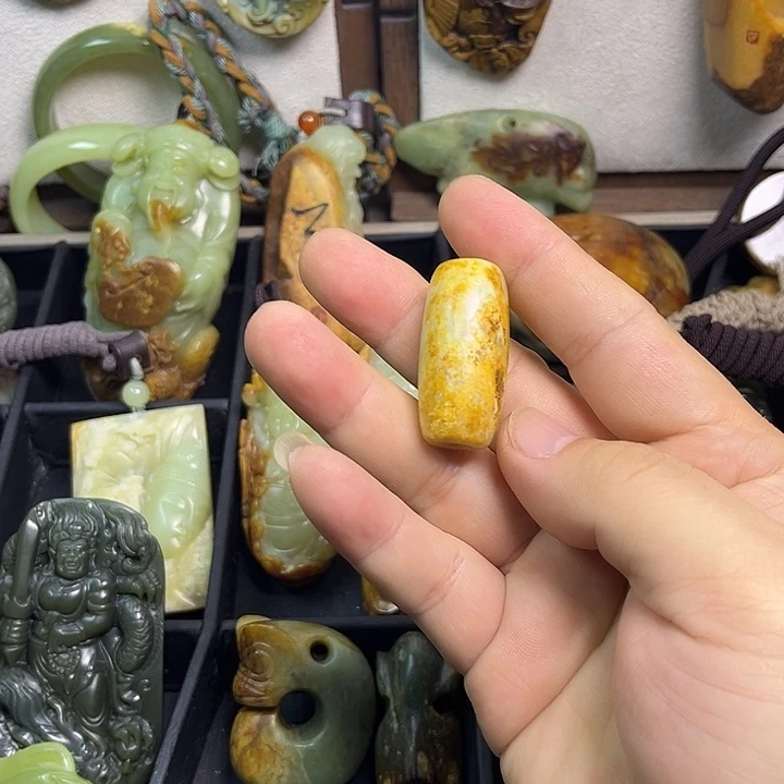 岫岩河磨玉（透闪石质玉）未镶嵌颈饰