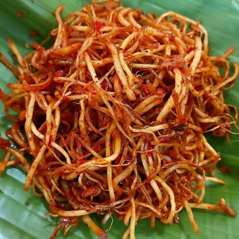 云南德宏新鲜撇菜根腌制酸麻辣菜根