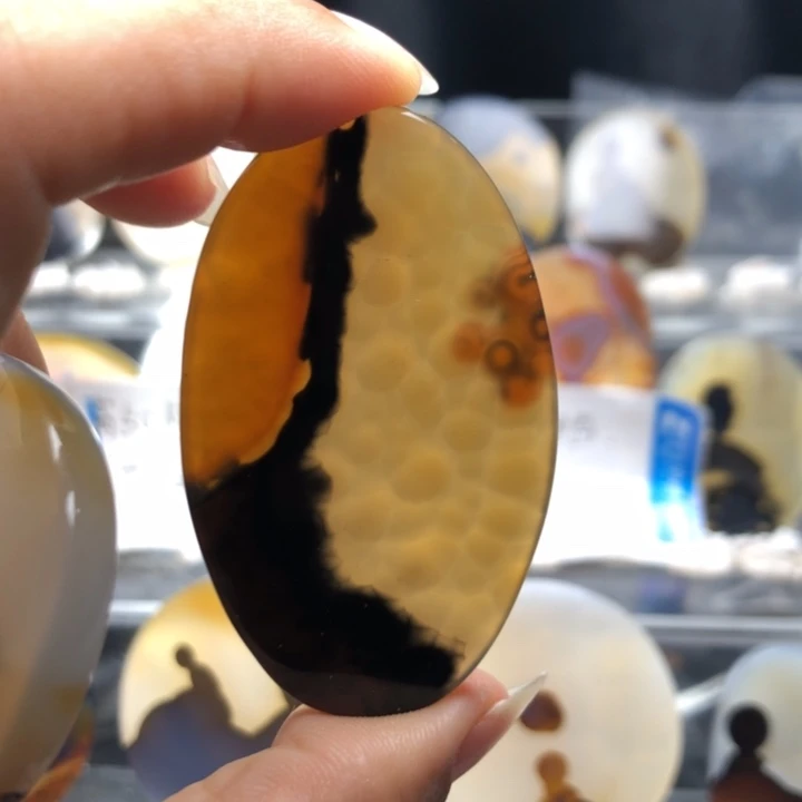 合金玛瑙/玉髓珠宝奇石?*山140