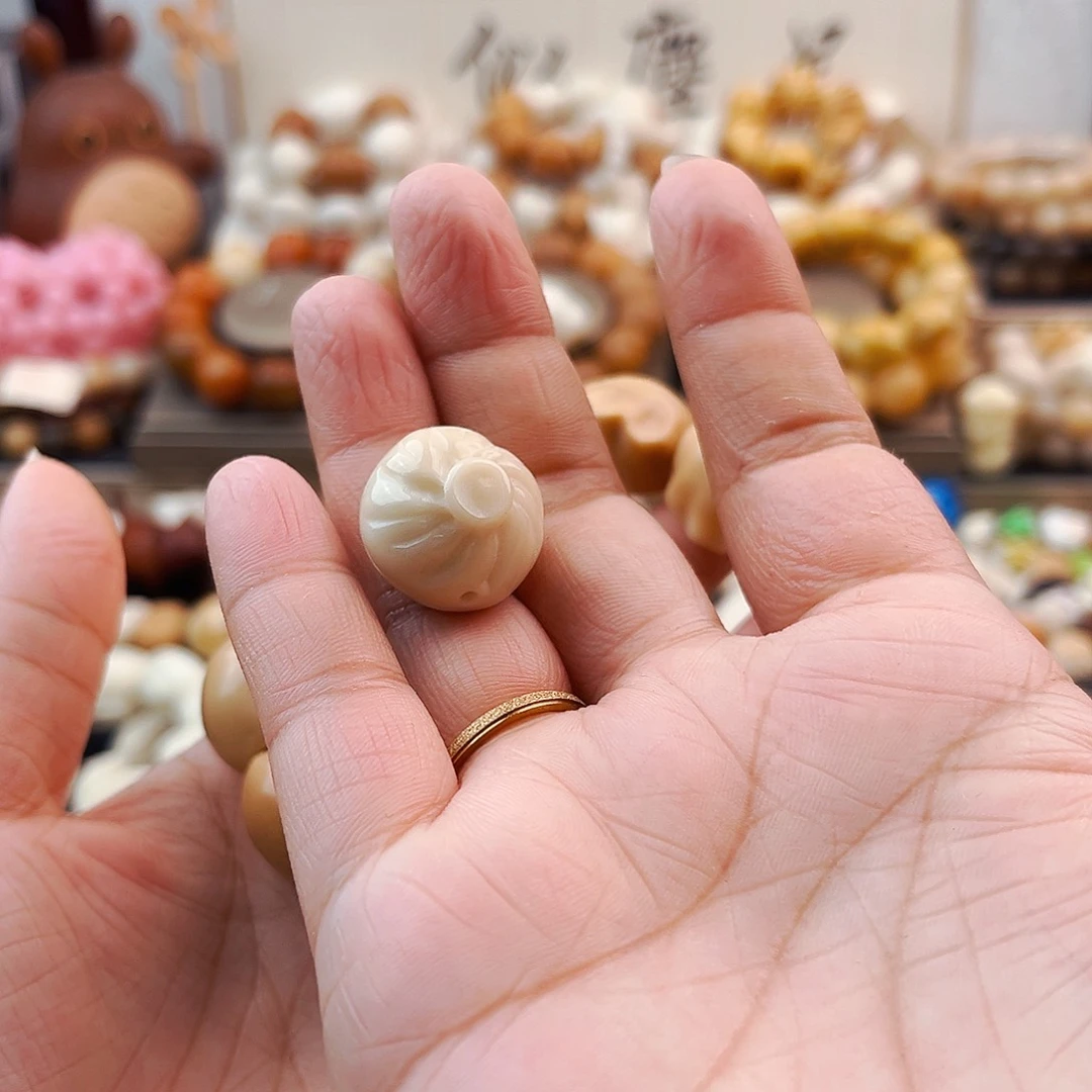 菩提根/象牙果手串苑**菀婉婉