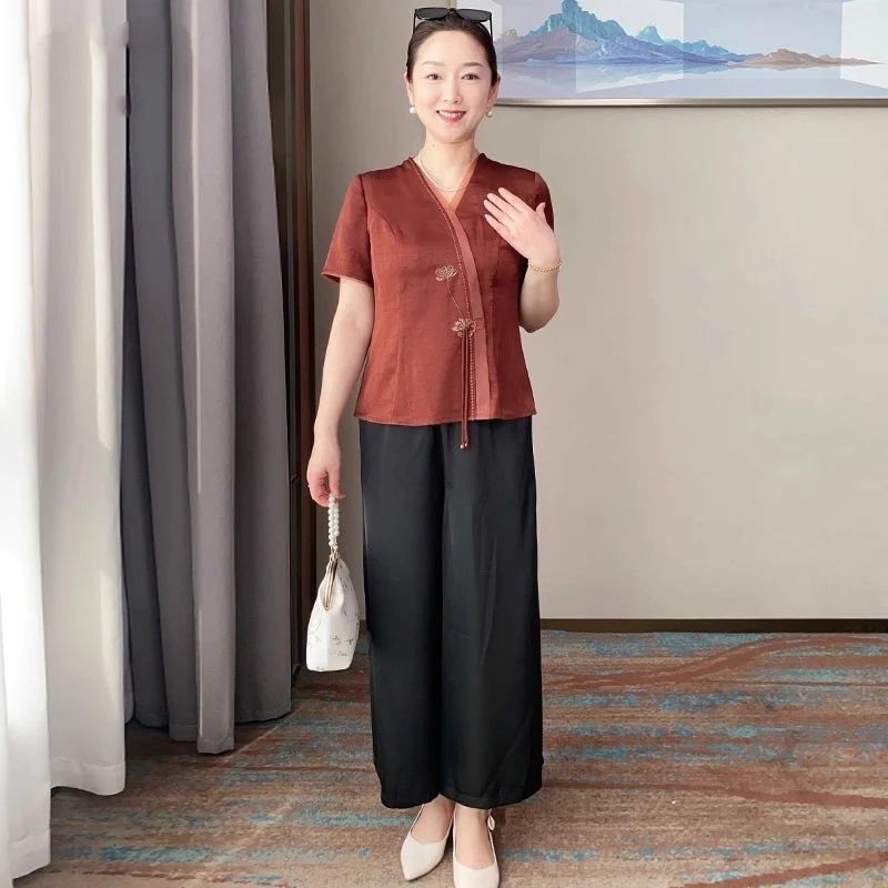 母亲节妈妈夏装洋气质短袖T恤小衫2025新款中老年女装新中式套装