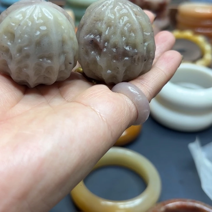 石英质玉未镶嵌手镯