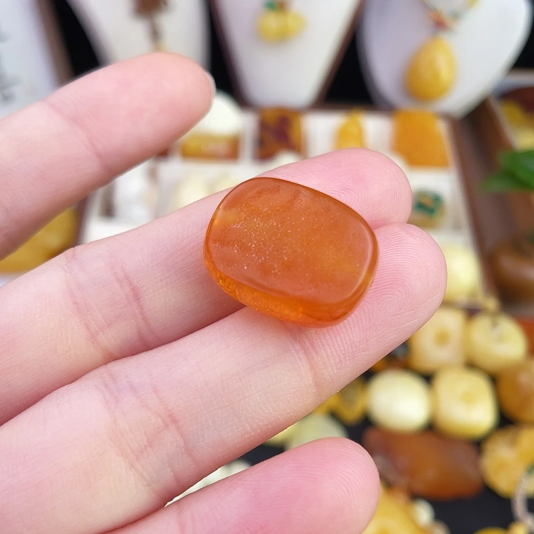 琥珀未镶嵌珠宝奇石