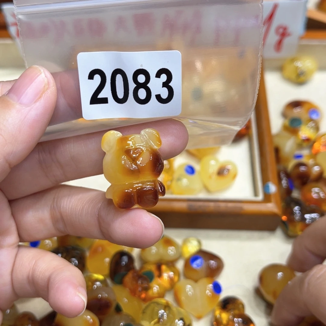 ᥫ***化琥珀未镶嵌珠宝奇石
