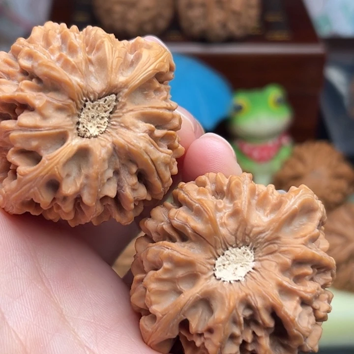 文玩核桃吊坠龙门涧43