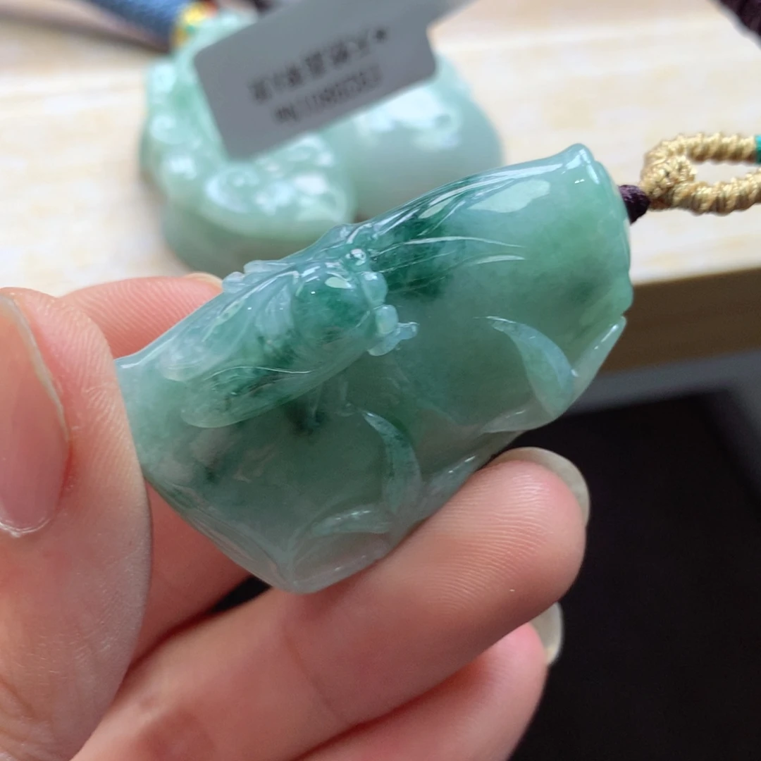 颈饰未镶嵌翡翠吊坠