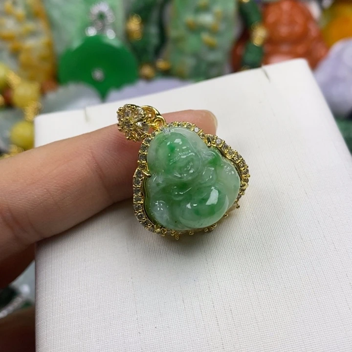翡翠未镶嵌吊坠(赠链)