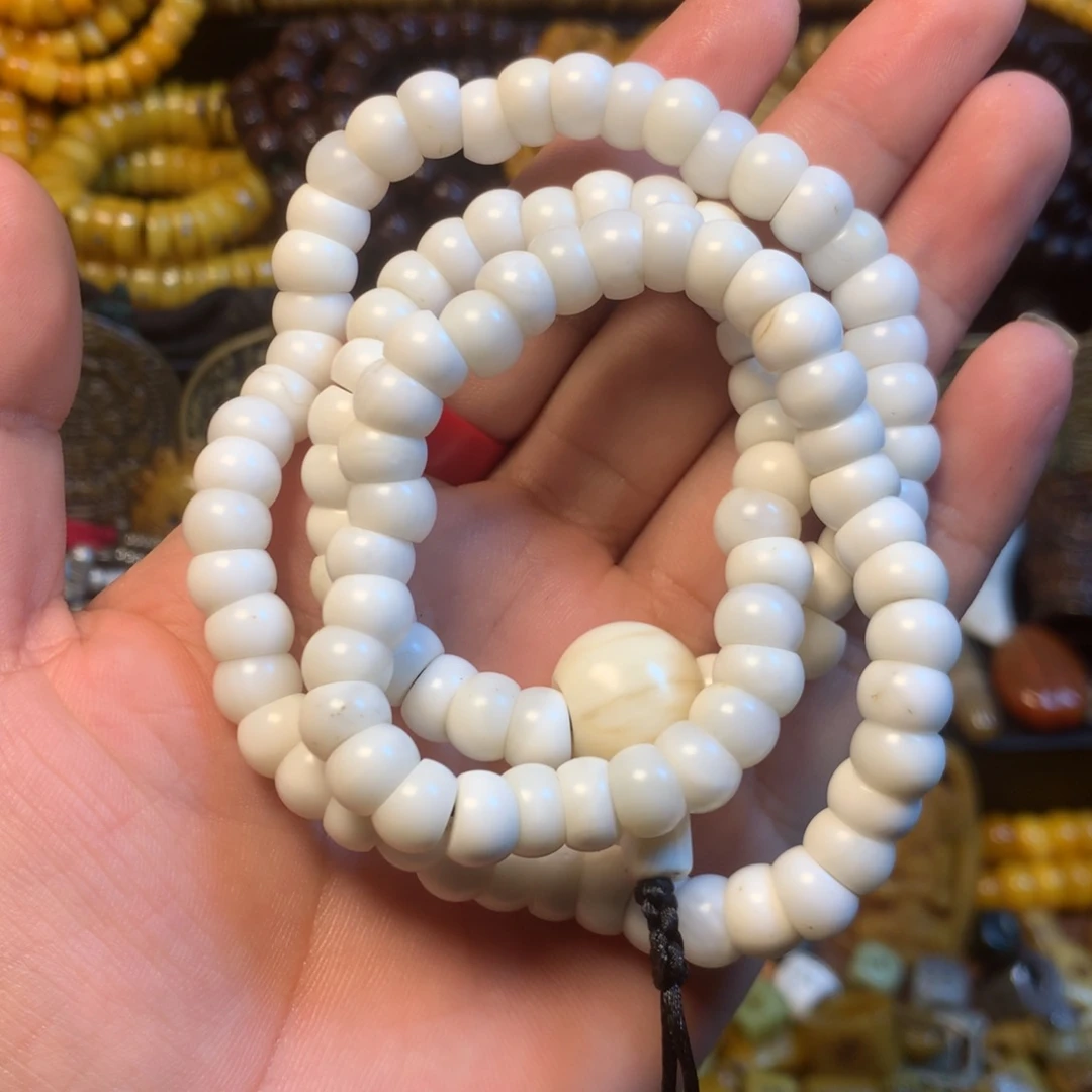 泥塑娘啦擦擦骰子