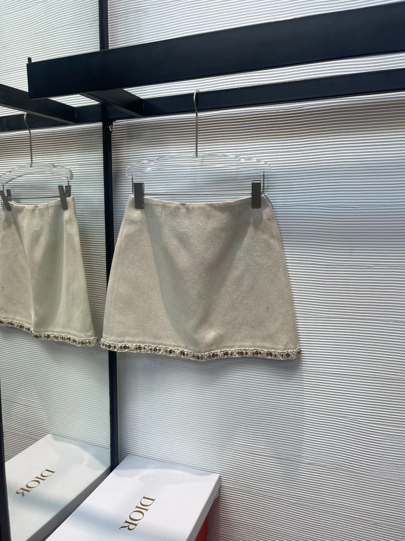 269619#南油高端女装A字高腰裙子下摆钉珠短袖