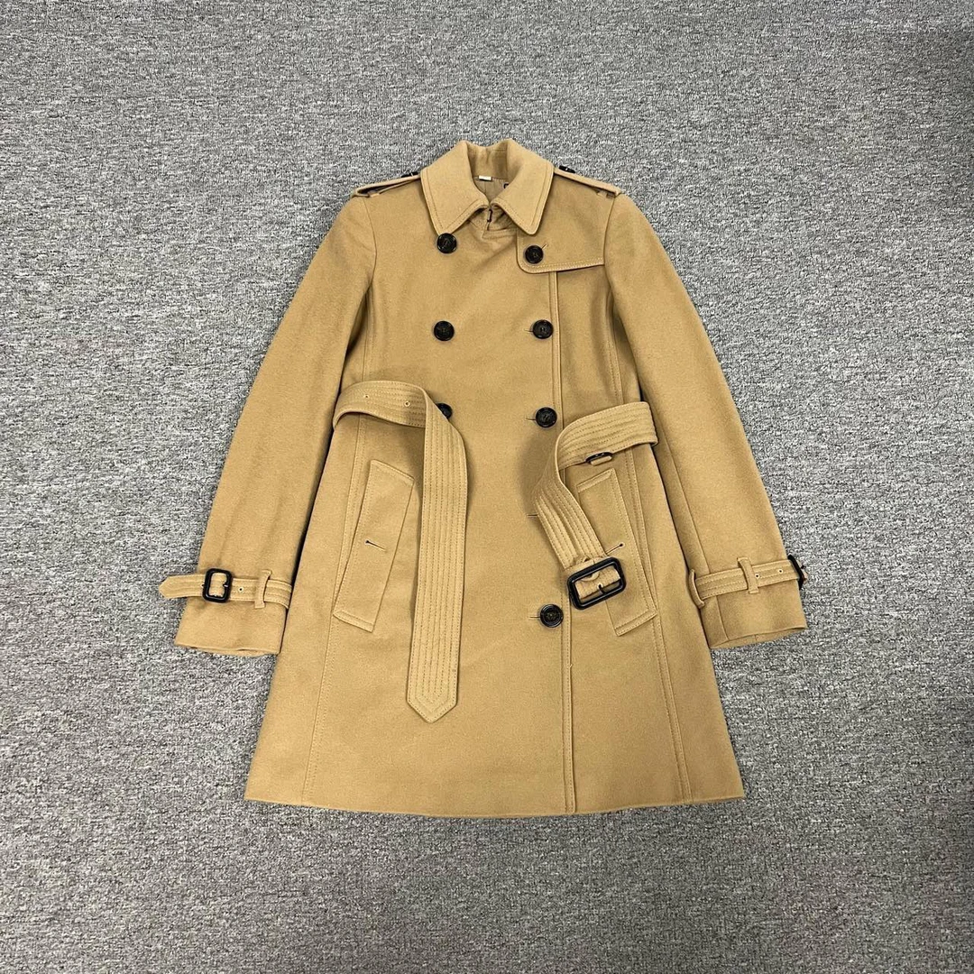 99新 BURBERRY/博柏利 Burberry卡其色大衣uk2