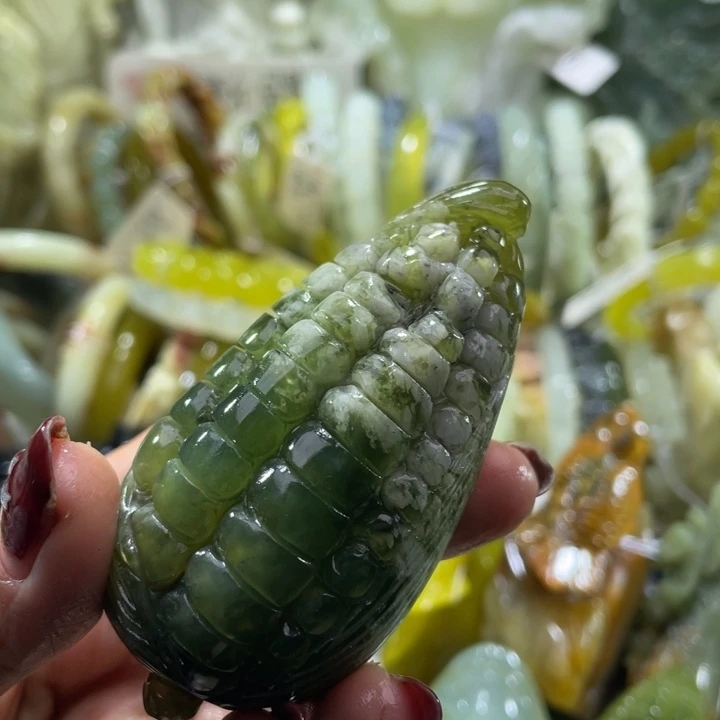 岫玉未镶嵌手把手镯