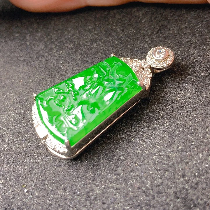 翡翠未镶嵌颈饰翡翠