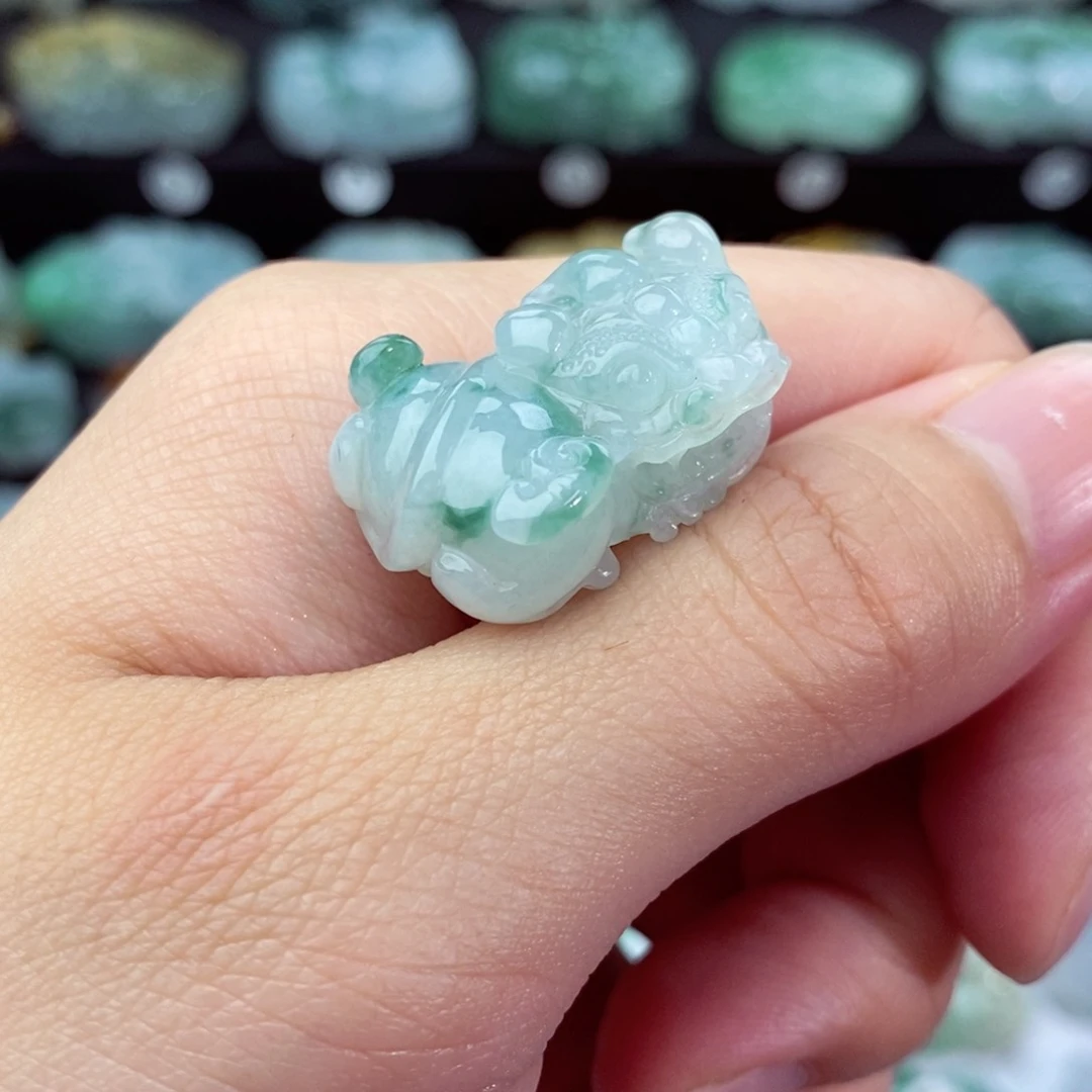 翡翠颈饰未镶嵌天然