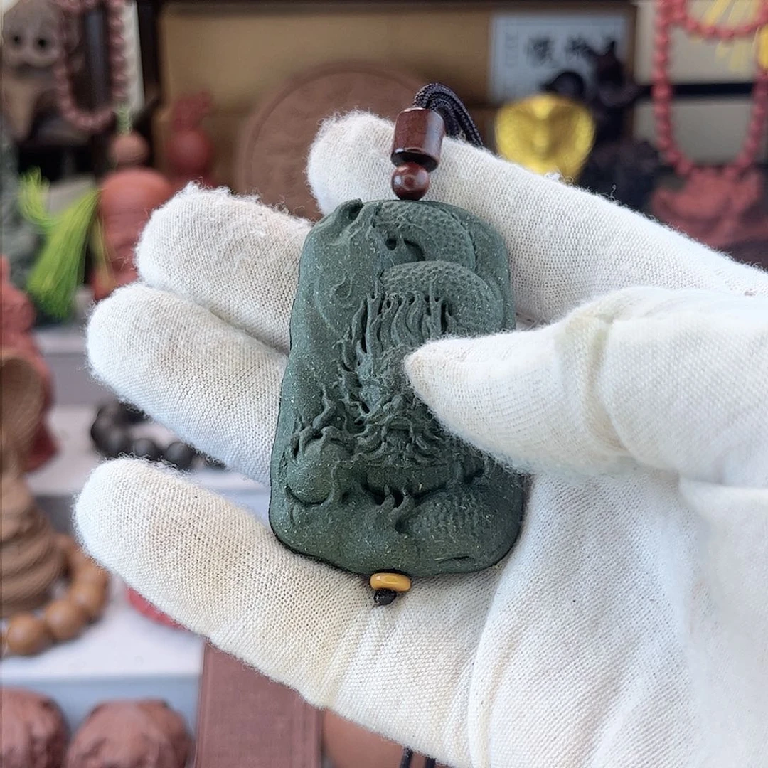 泥塑茉莉香方龙牌瑕疵款
