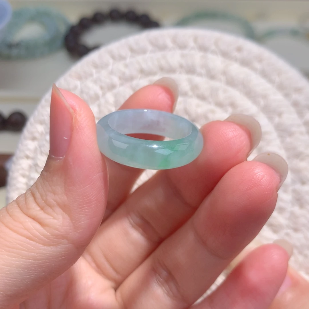 翡翠配石翡翠飘花戒圈16圈口