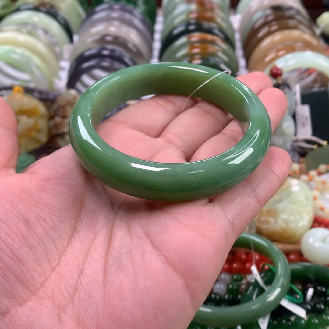 和田玉（碧玉）未镶嵌手镯57口径