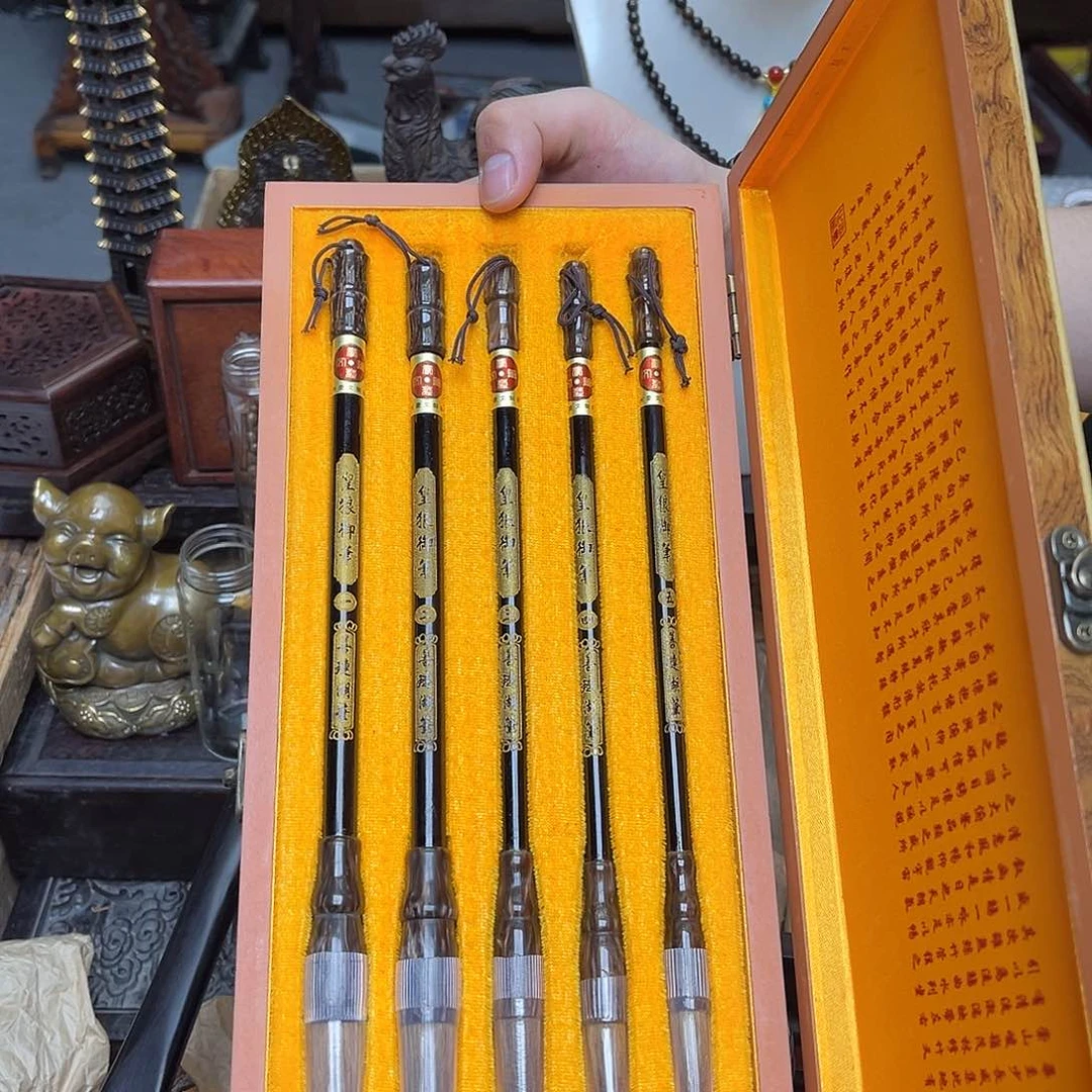 大叶紫檀（黑酸枝木类）