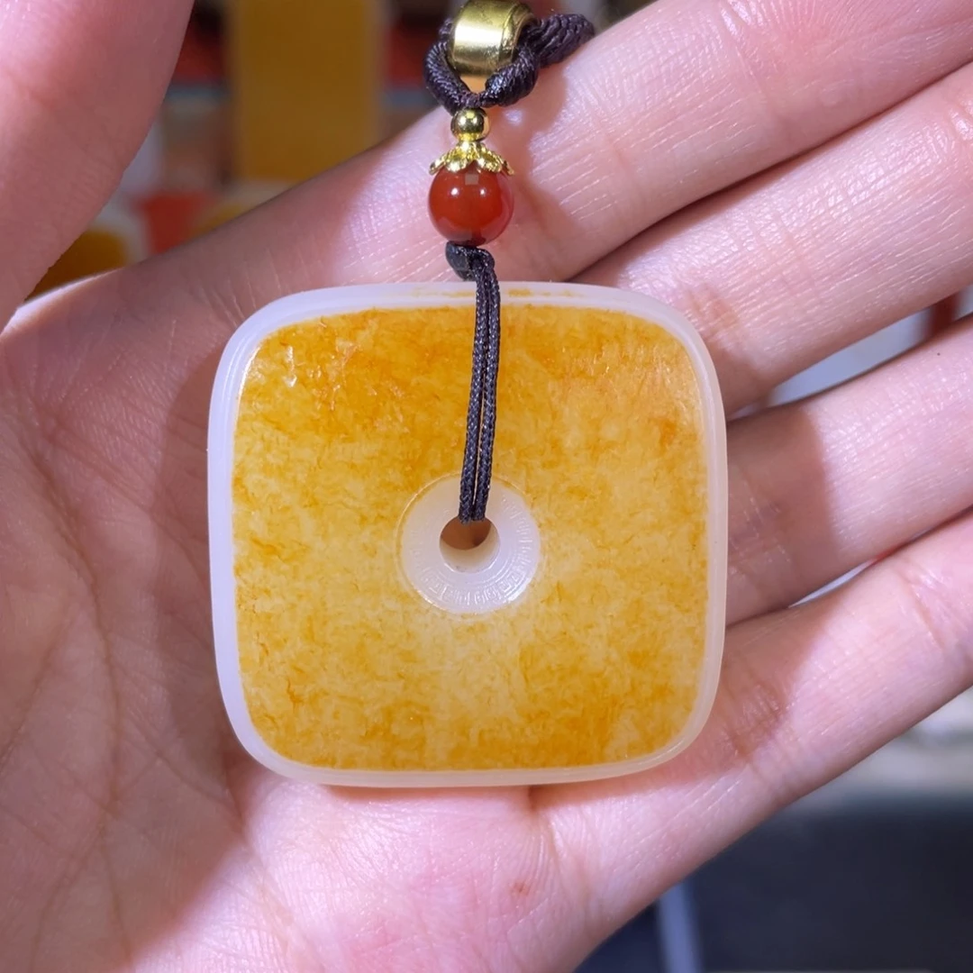 和田玉未镶嵌挂件淡***。