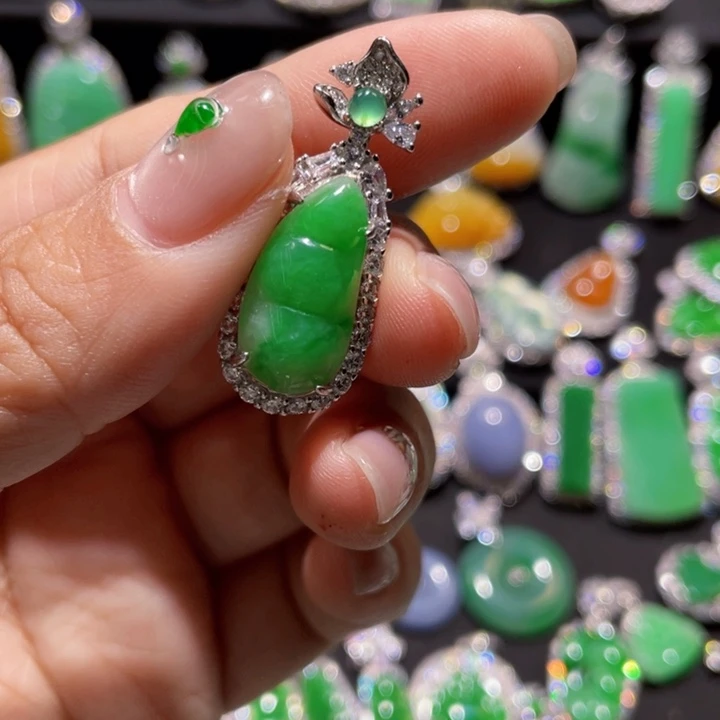 翡翠银S925镶嵌颈饰