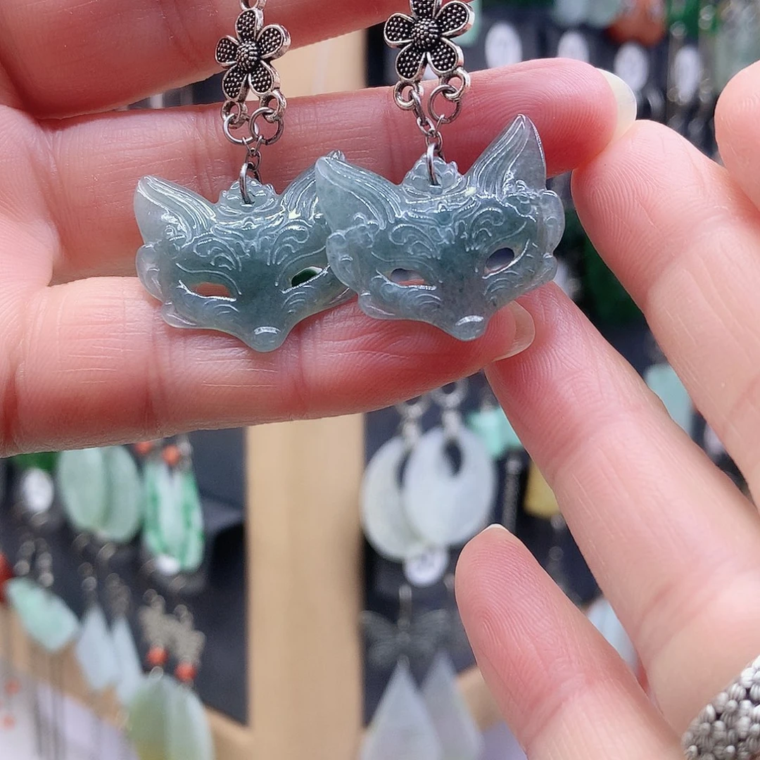 翡翠未镶嵌耳饰精美