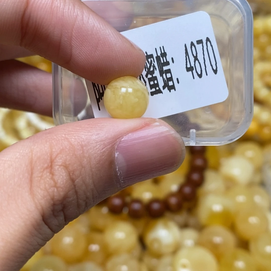 蜜蜡未镶嵌珠宝奇石4870