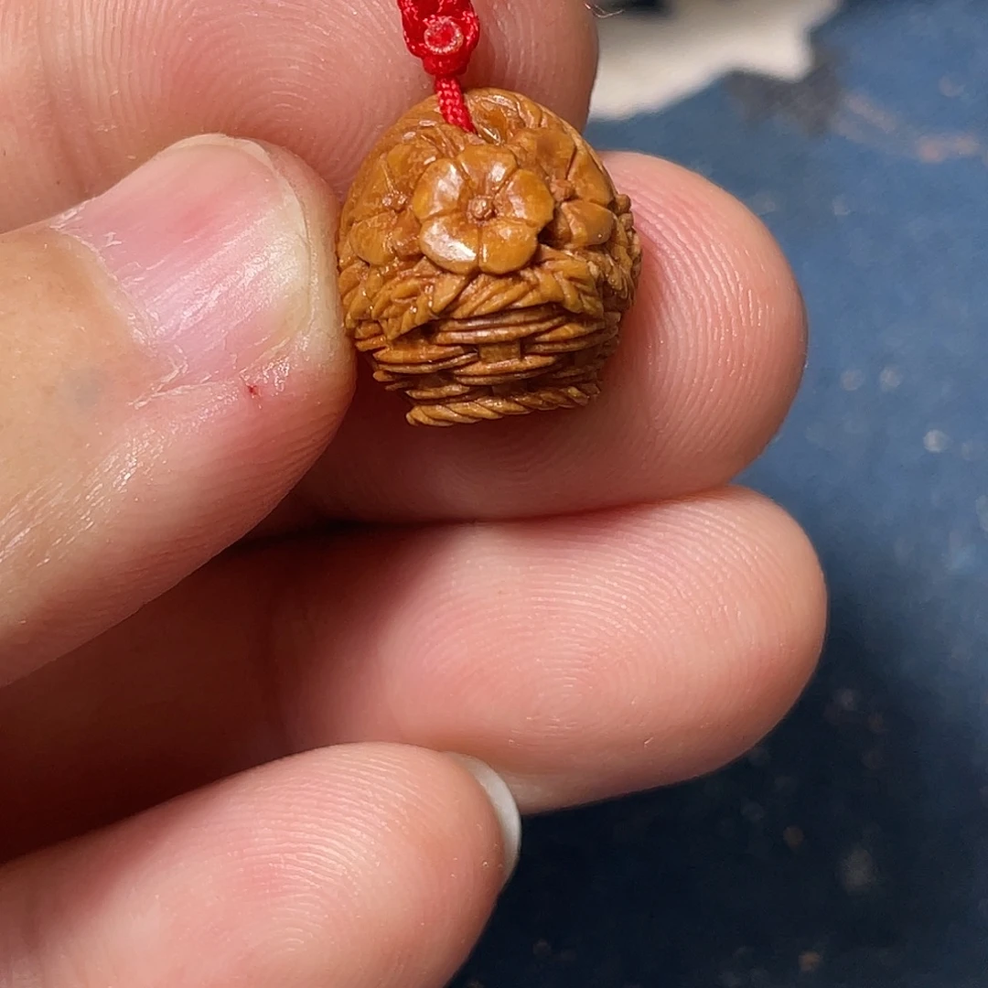 桃篮，桃核雕刻1111