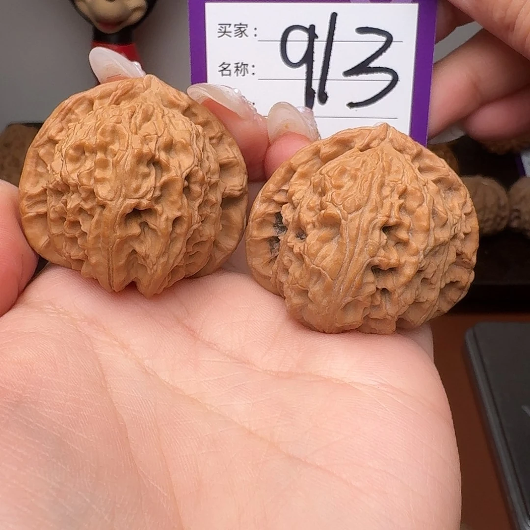 文玩核桃吊坠全品白狮子40