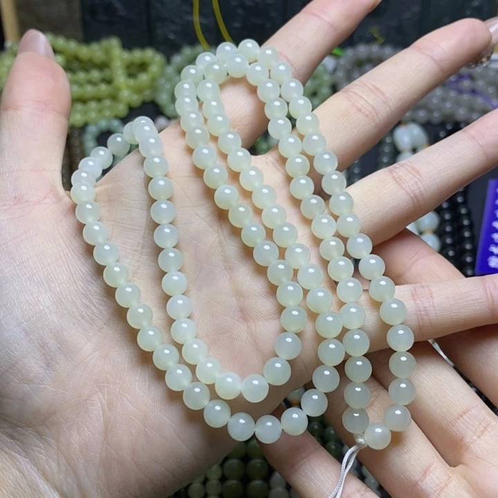 和田玉颈饰未镶嵌雄****发