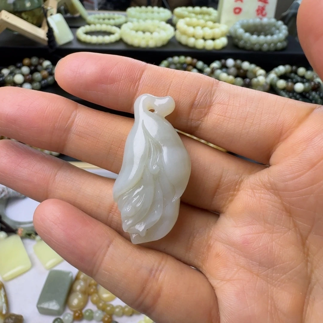 和田玉（青白玉）未镶嵌颈饰