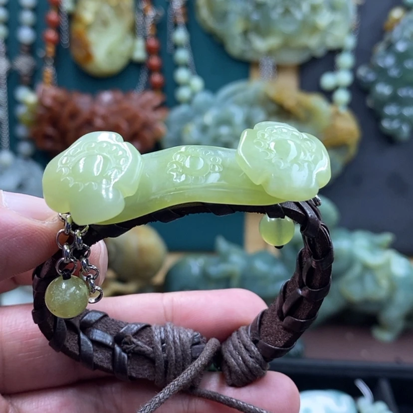 【闪购商品】未镶嵌岫玉手牌