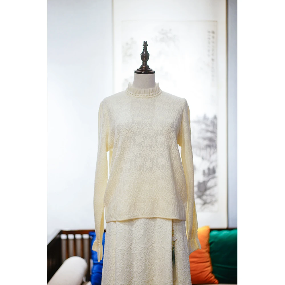 【玉茗】秋冬季纯色极简风蕾丝时尚国风短款上衣