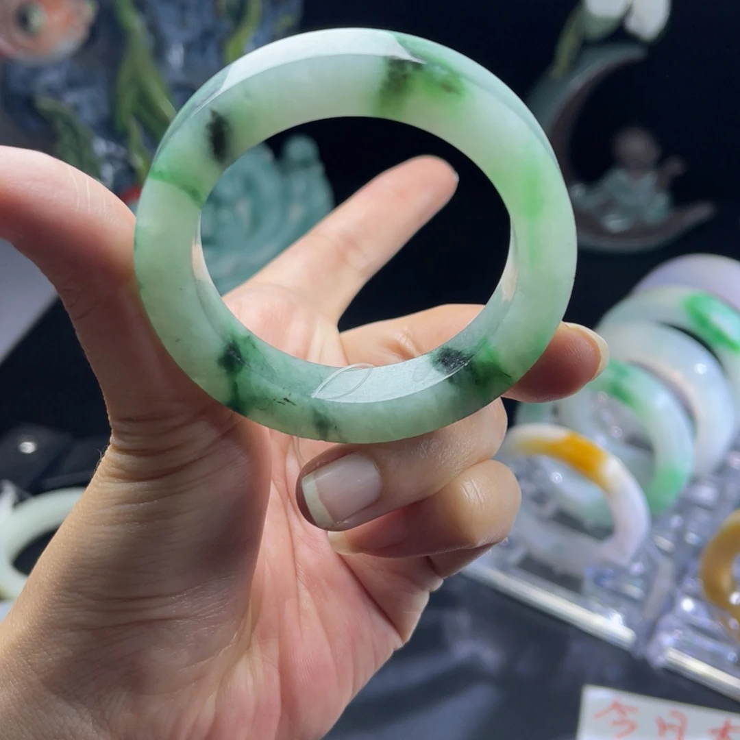 定制翡翠未镶嵌天然翡翠A货手镯