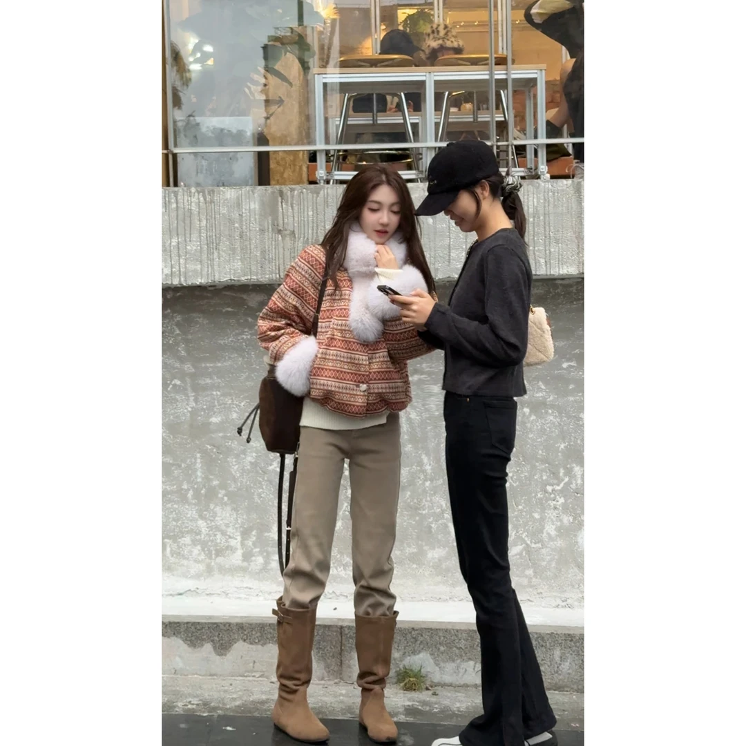 BOXUE“艺术插画”2025秋冬兰狐毛费尔岛风90白鹅绒服#251202YR7226