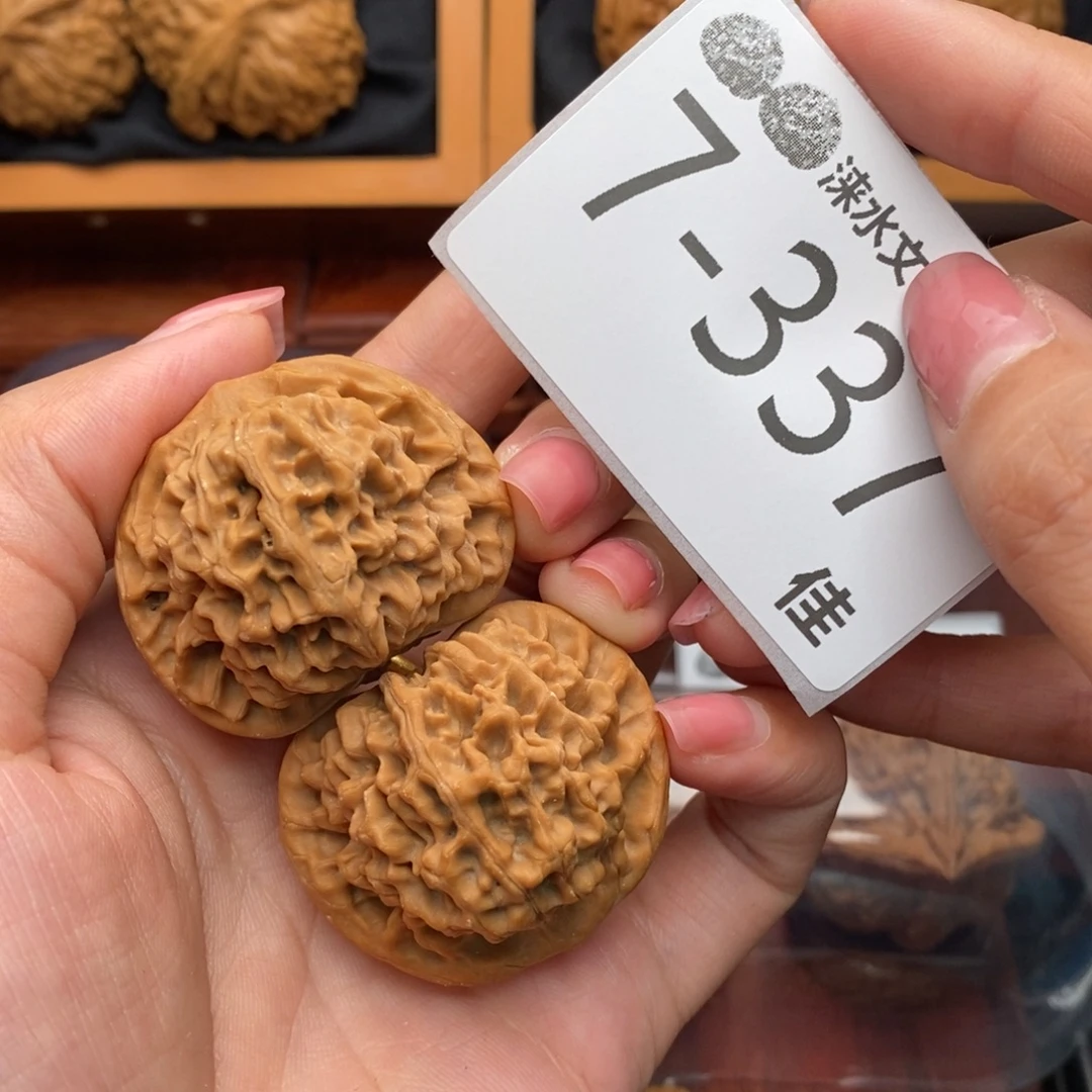 文玩核桃把件39秦闷
