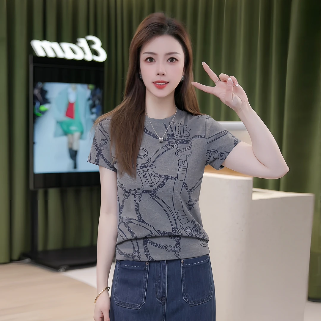 艾格2025夏季新款圆领短袖洋气满印高级图案百搭显瘦时尚T恤短袖
