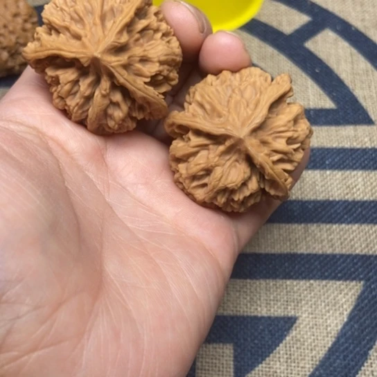 吊坠文玩核桃秦王三棱