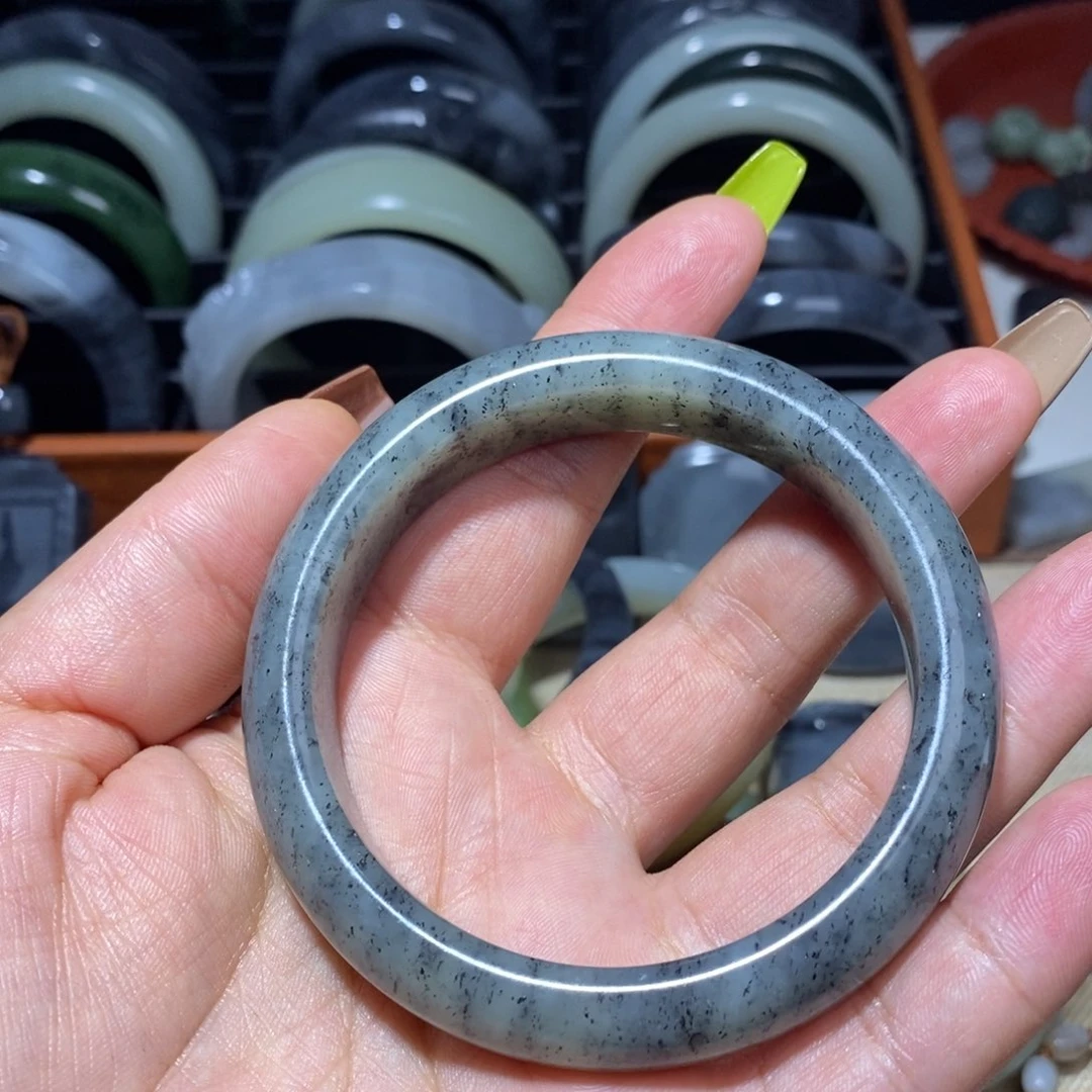 雪***和田玉未镶嵌颈饰