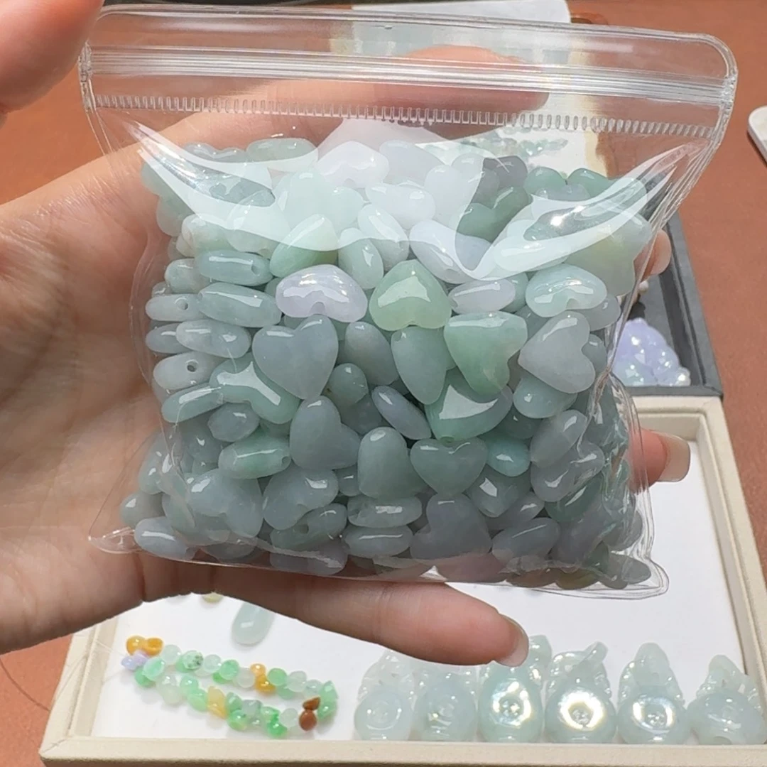 未镶嵌挂件翡翠福利10个，不包邮，拍邮费发货