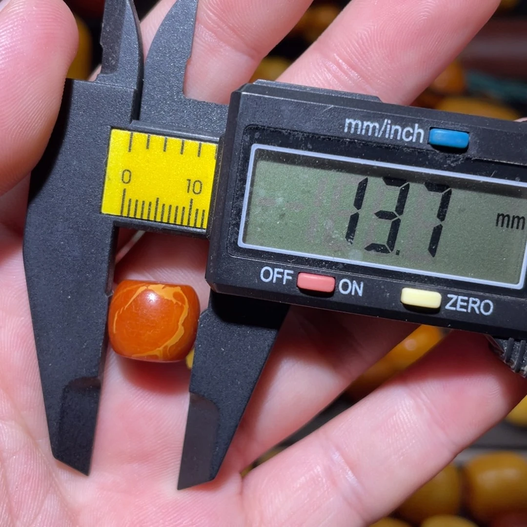 琥珀未镶嵌裸石墩子